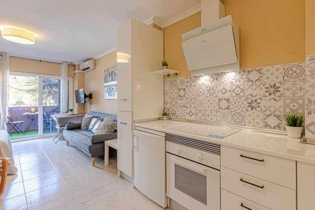 797 Holiday Rentals - Equipado Estudio Cerca Del Parque La Paloma Benalmadena Luaran gambar