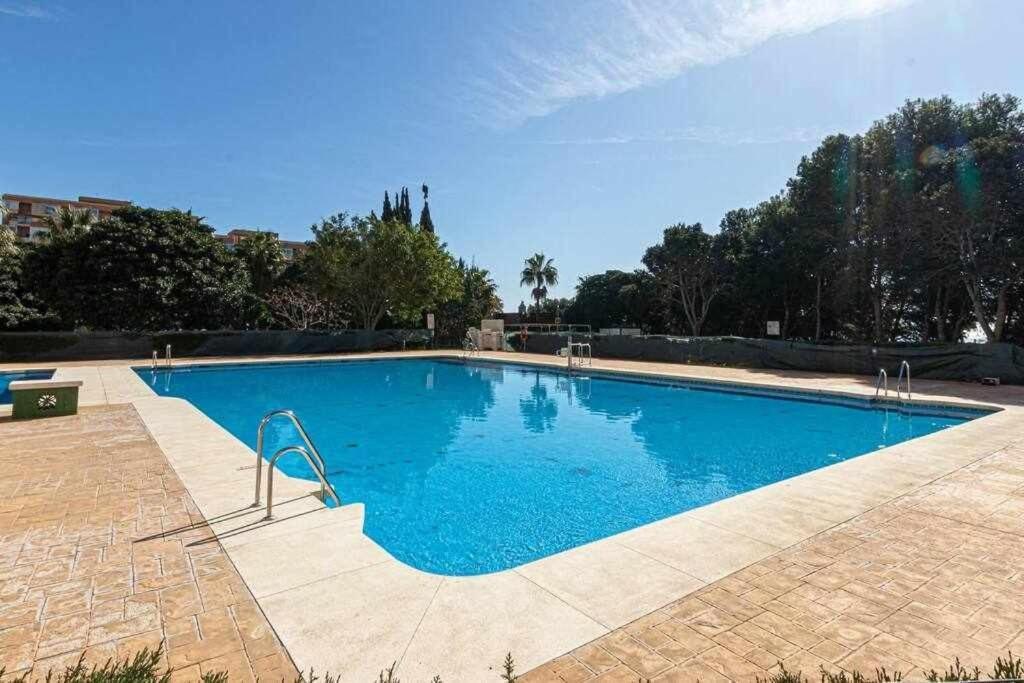797 Holiday Rentals - Equipado Estudio Cerca Del Parque La Paloma Benalmadena Luaran gambar