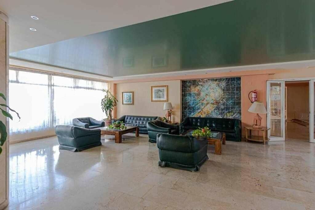 797 Holiday Rentals - Equipado Estudio Cerca Del Parque La Paloma Benalmadena Luaran gambar