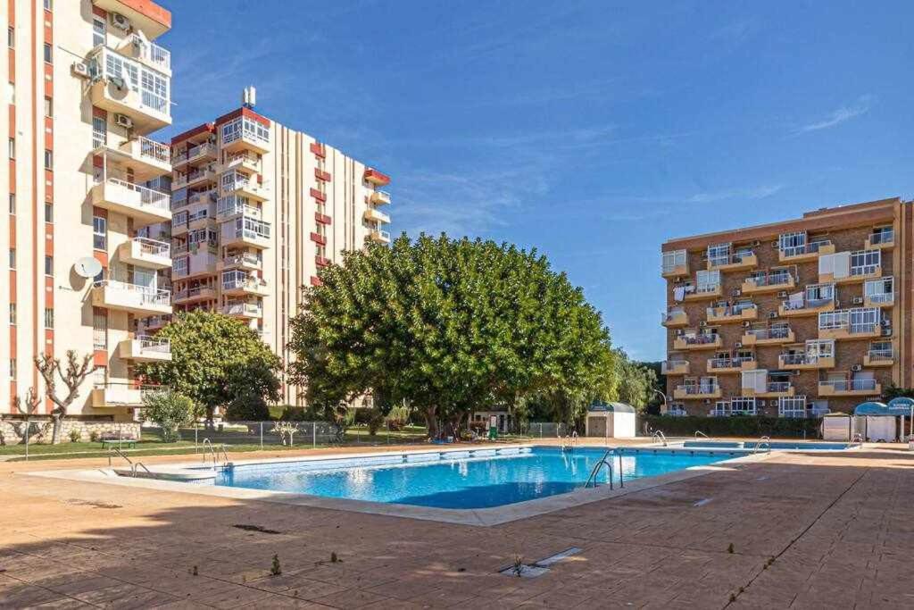 797 Holiday Rentals - Equipado Estudio Cerca Del Parque La Paloma Benalmadena Luaran gambar